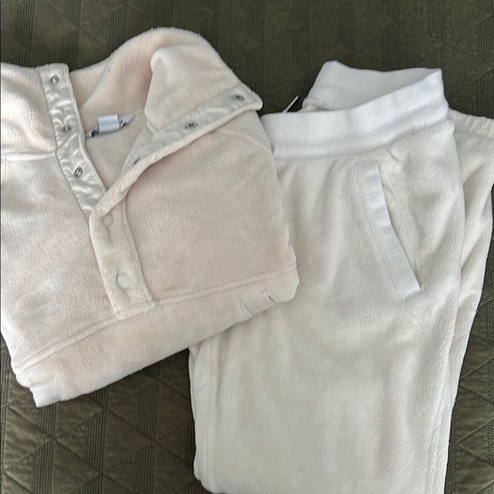 Cozy Cream Fleece Set